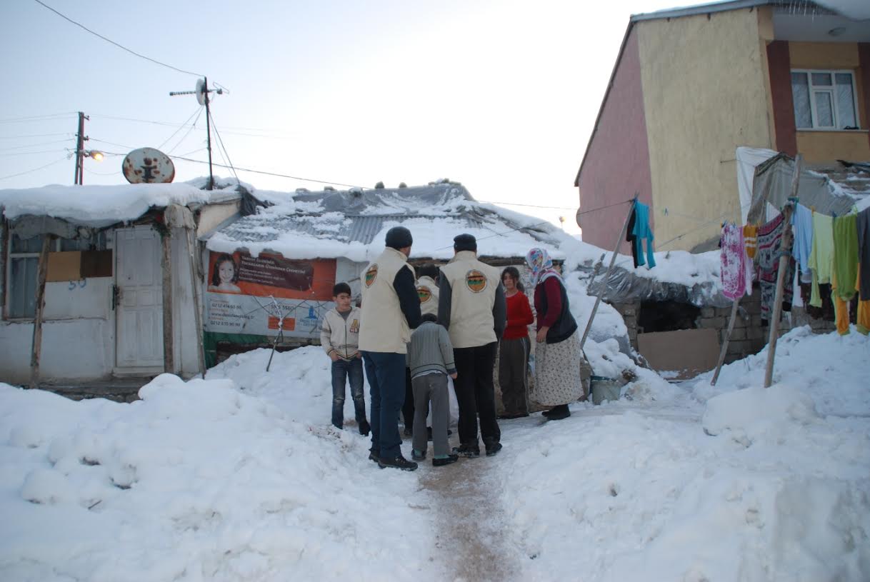 Mustazaflar Cemiyetinden 5 ton et yardımı