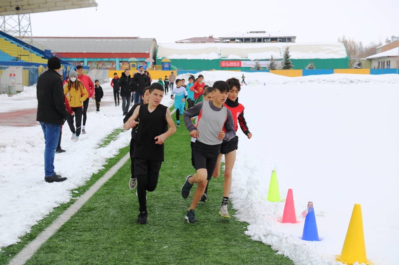 Ağrı’da Atletizm Geliştirme Projesi İl Seçmeleri Yapıldı